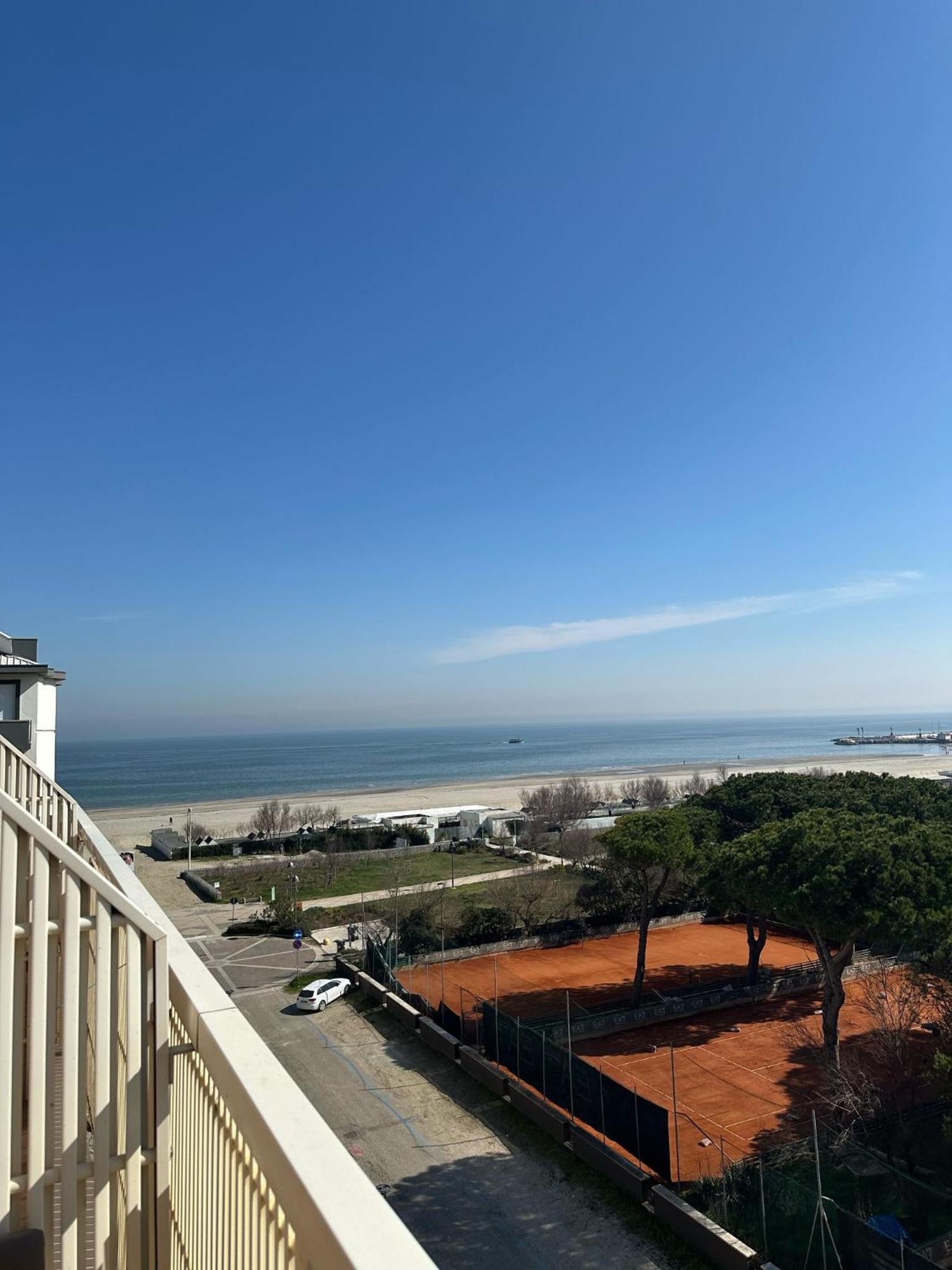 Hotel Helios Beach Milano Marittima Zewnętrze zdjęcie
