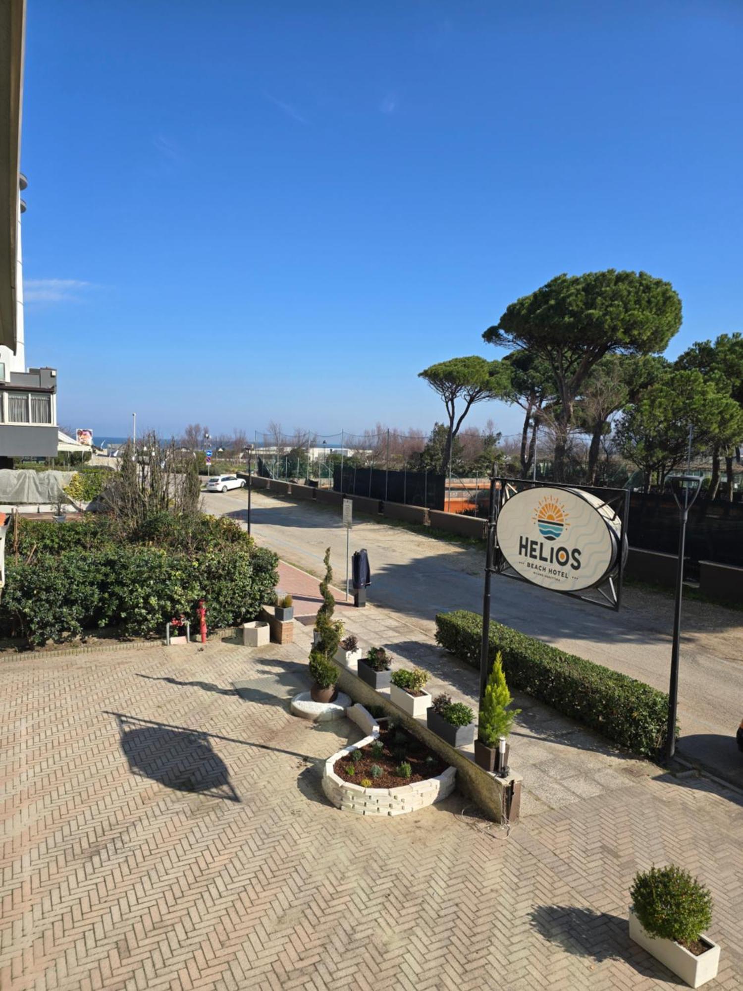 Hotel Helios Beach Milano Marittima Zewnętrze zdjęcie