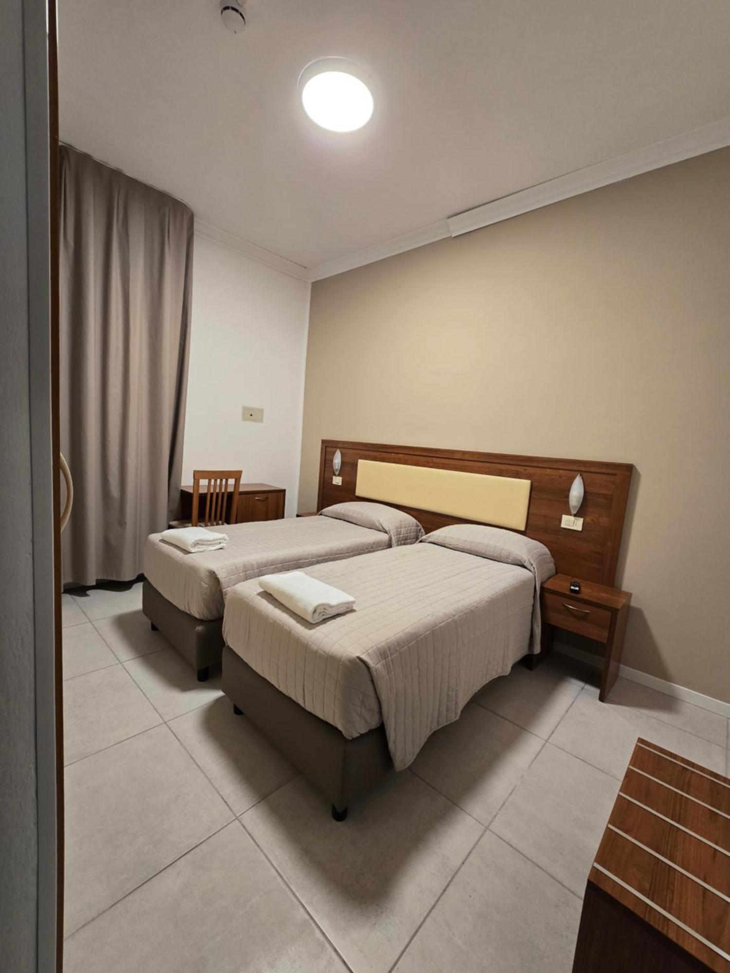 Hotel Helios Beach Milano Marittima Zewnętrze zdjęcie