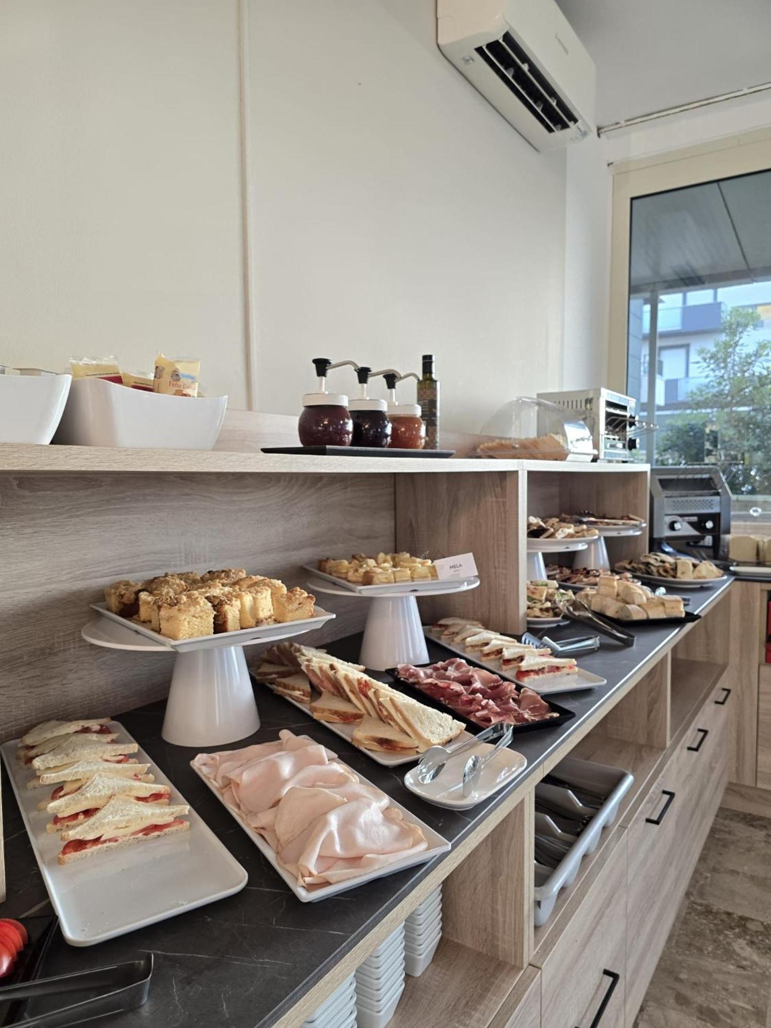 Hotel Helios Beach Milano Marittima Zewnętrze zdjęcie