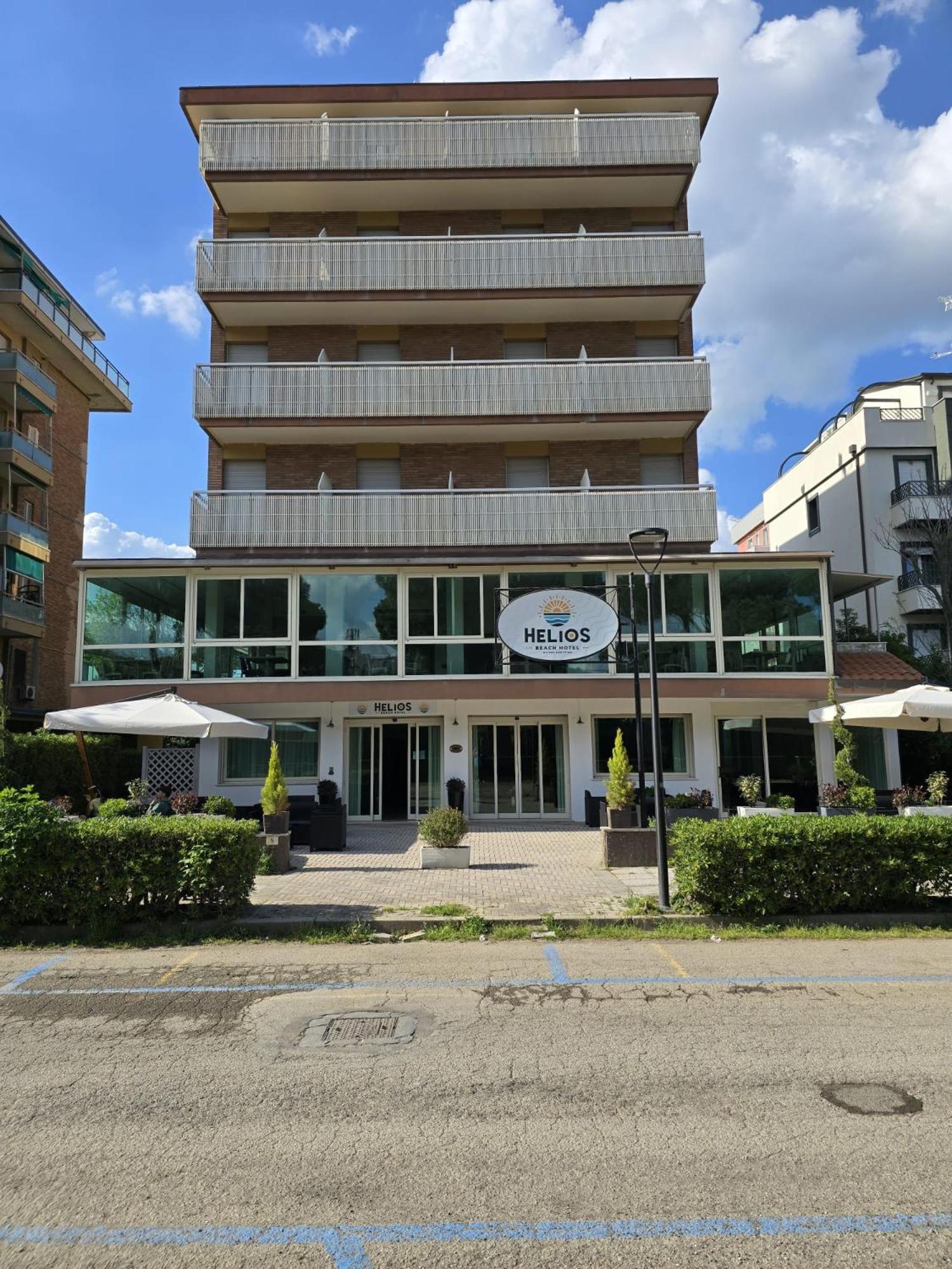 Hotel Helios Beach Milano Marittima Zewnętrze zdjęcie